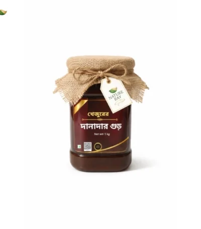 "Close-up of premium granular date palm jaggery with a rich brown texture."